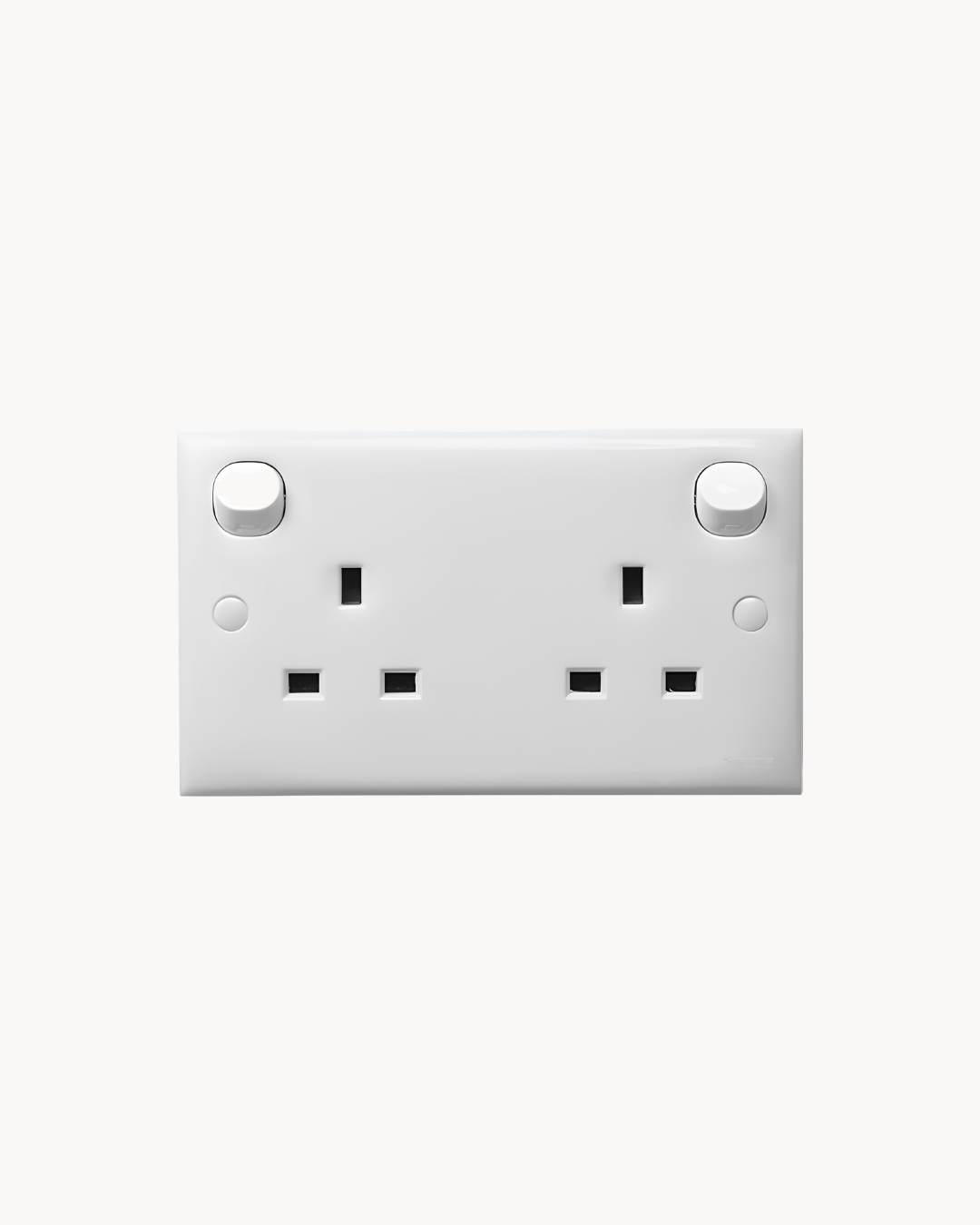 S-Classic 13 Amp Duplex Switched Socket – Schneider Electric S-Classic socket, catalogue number E25, White – 13 A rated, duplex (double outlet). Suitable for homes, offices and commercial buildings.