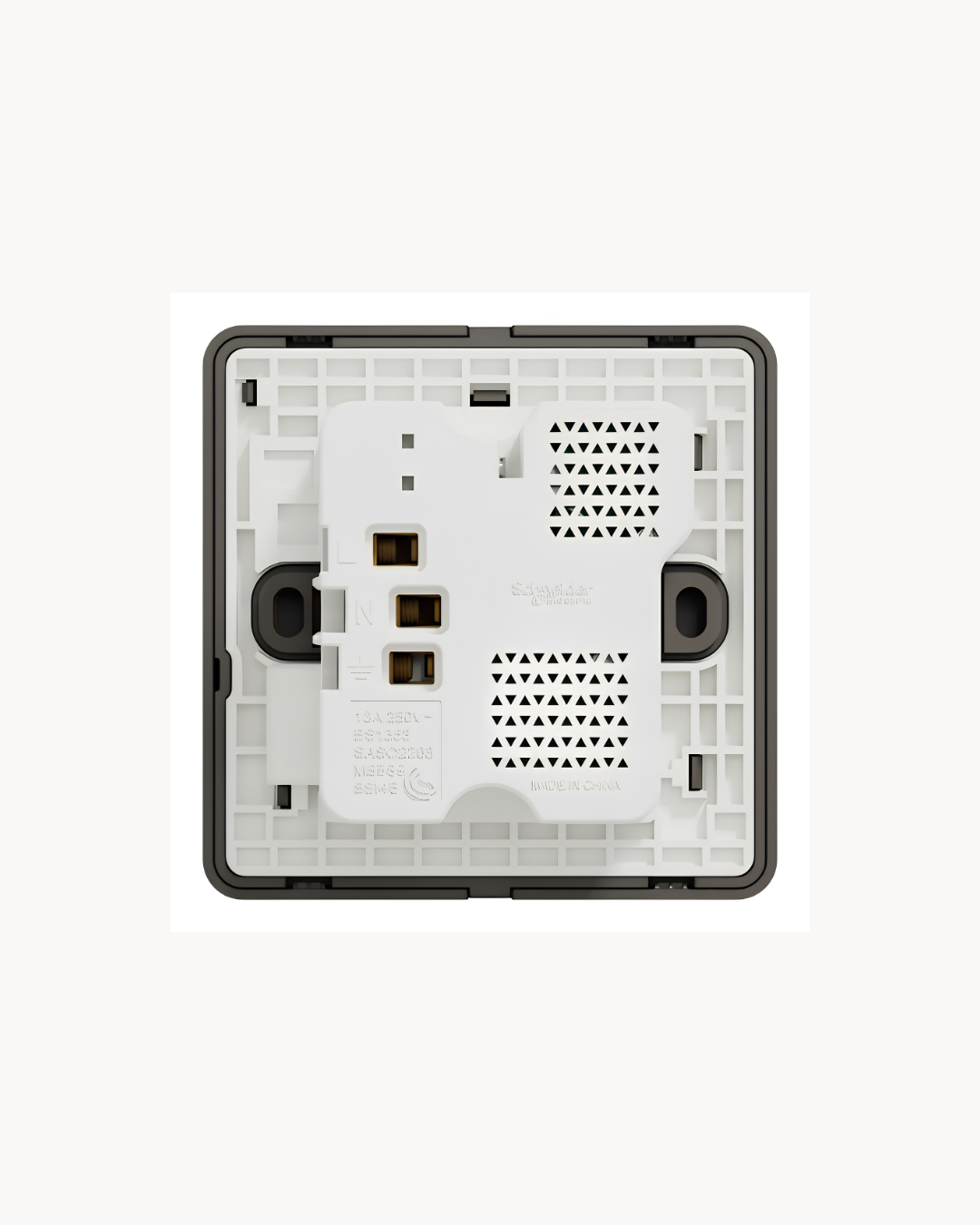 Avatar On 13 Amp Switched Socket With USB A+C – Schneider Electric Avatar On socket, catalogue number E8315DACUSB, available in White and Dark Grey – 13 A rated, USB-A and USB-C charging. Suitable for homes, offices and commercial buildings.