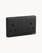 Avatar On 13 Amp Duplex Switched Socket – Schneider Electric Avatar On socket, catalogue number E83T25, Dark Grey finish – 13 A rated, duplex (double outlet). Genuine Schneider Electric product supplied by HYDZ Traders, Pakistan.