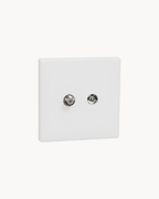 Vivace E 2 Gang TV Outlet – Schneider Electric Vivace E TV outlet, catalogue number KBN32TV_WE, White – 2-gang. Suitable for homes, offices and commercial buildings.