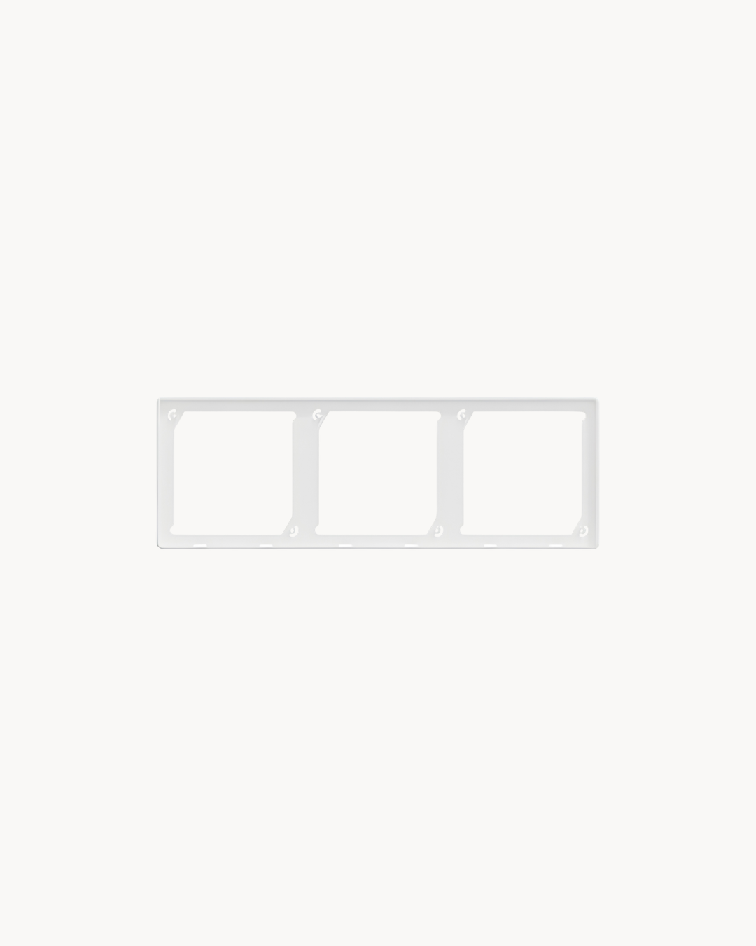 Vivace E 3 Gang Cover Frame – Schneider Electric Vivace E cover frame, catalogue number KBNP_31_WE, White – 3-gang. Genuine Schneider Electric product supplied by HYDZ Traders, Pakistan.