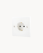 S-Classic 16 Amp Schuko Socket – Schneider Electric S-Classic socket, catalogue number E426/16, White – 16 A rated, Schuko (European plug). Genuine Schneider Electric product supplied by HYDZ Traders, Pakistan.