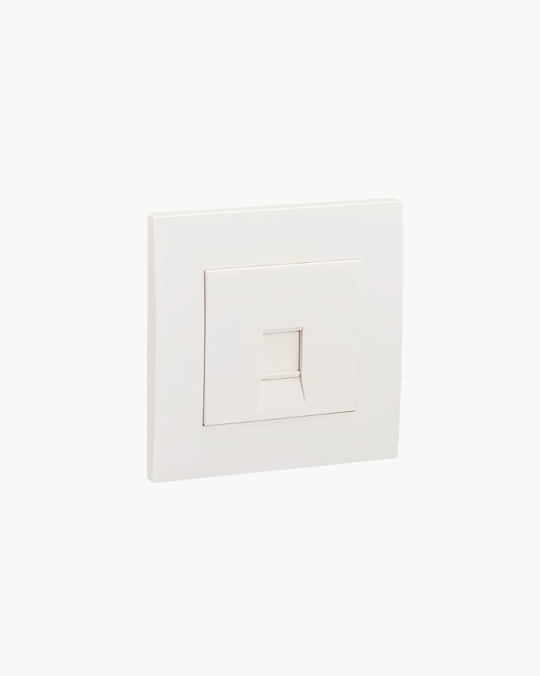 Vivace 1 Gang Shuttered Plate – Schneider Electric Vivace shuttered data/telecom plate, catalogue number KB31RJK, White – 1-gang, shuttered ports. Genuine Schneider Electric product supplied by HYDZ Traders, Pakistan.