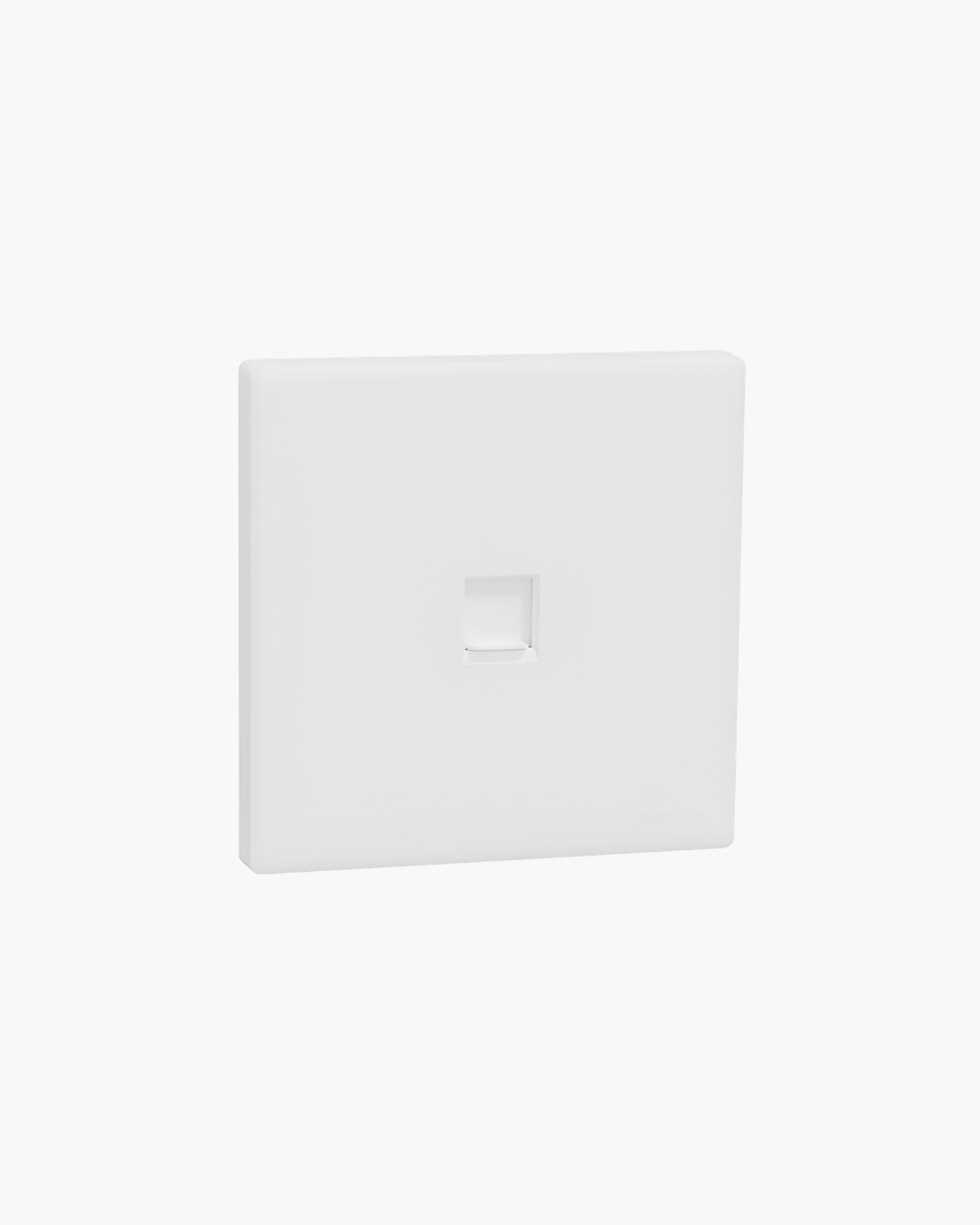 Vivace E 1 Gang Shuttered Data Outlet – Schneider Electric Vivace E data outlet, catalogue number KBN31RJ6_WE, White – 1-gang, shuttered ports. Suitable for homes, offices and commercial buildings.